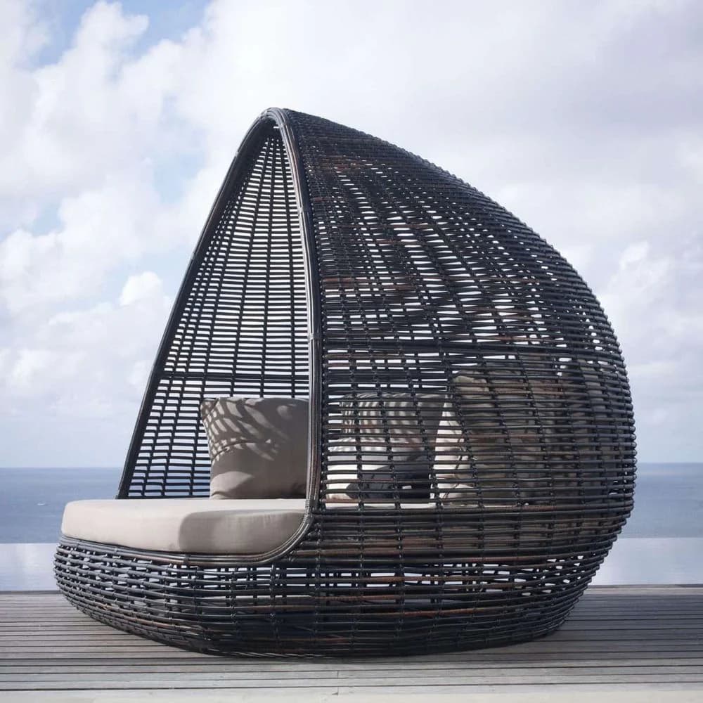 Rattan Capsule Daybed Sofa with Canopy